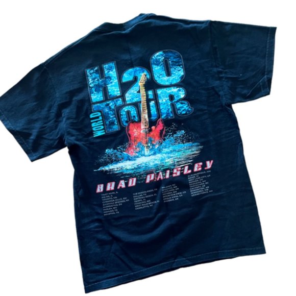 Brad Paisley  world tour Concert tee - Picture 2 of 2